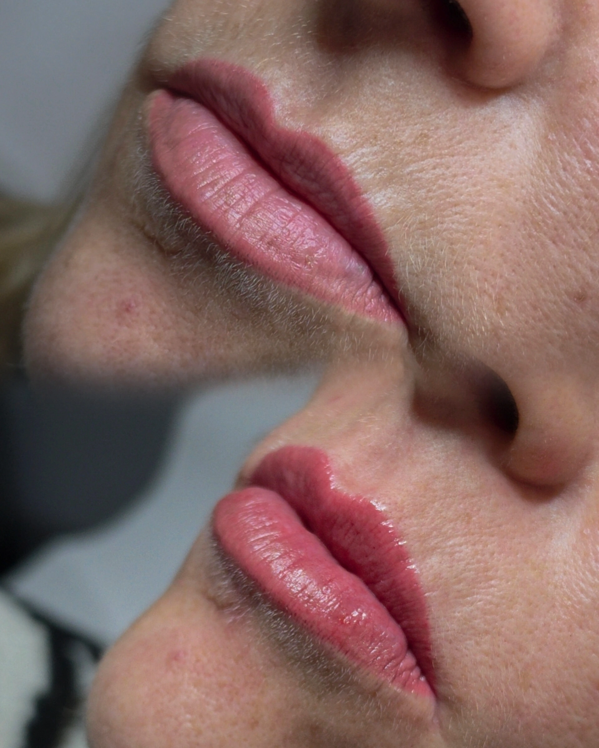 photo page lèvres By Guillaume maquillage permanent